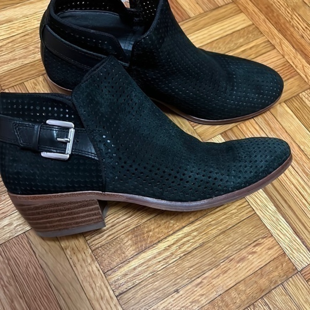 Sam Edelman women’s black heel suede‎ booties size 6